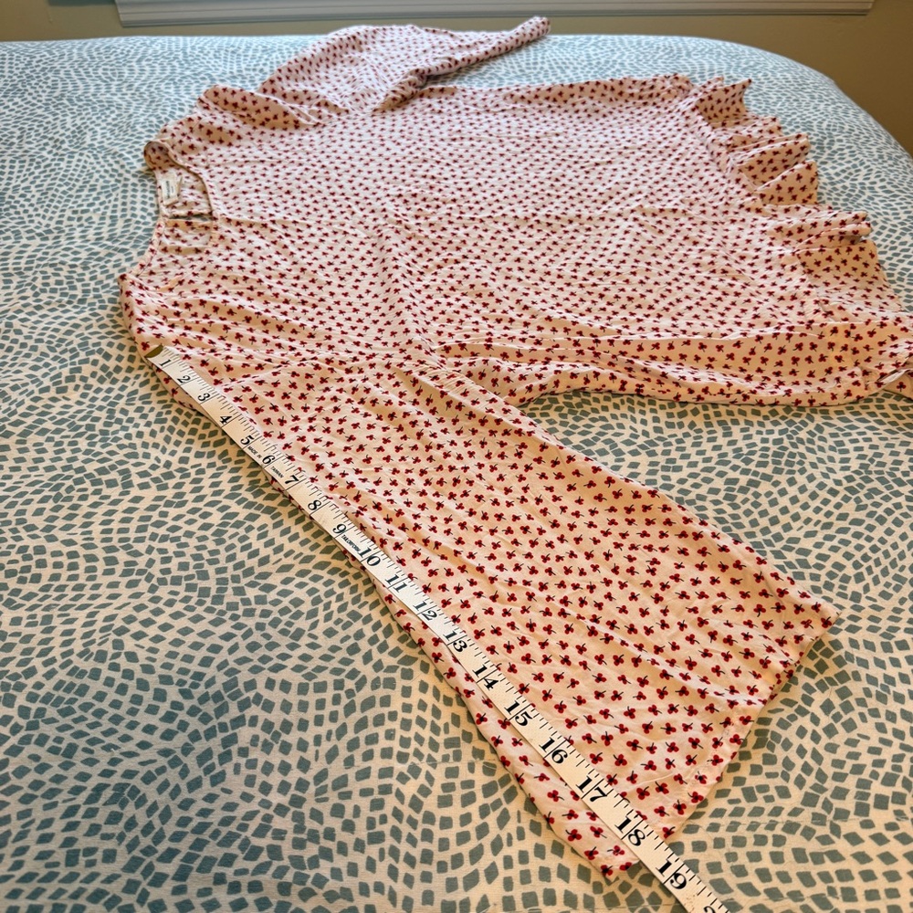 beachlunchlounge | Mini Red Floral Blouse with Ruffle Hem - Picture 8 of 10